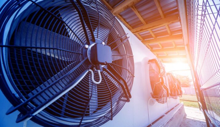 HOW TO KNOW WHEN TO REPLACE YOUR COMMERCIAL HVAC UNIT
