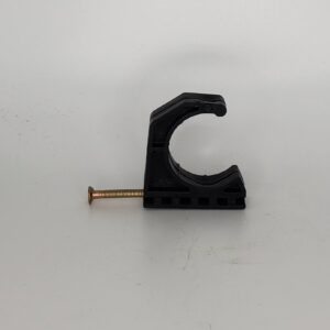 CB Supplies 780063007 J-Clamp With Nail, 3/4 in