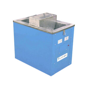 Canarm® HLW-H50-09 Polypropylene Heated Waterer, 24 H x 26-1/2 L x 16 1/2 W in Dia